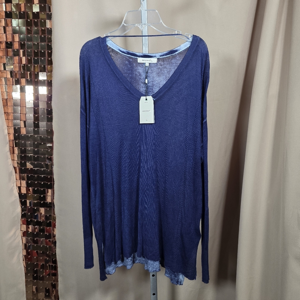 Lightweight V-Neck Long Sleeve Top - Navy